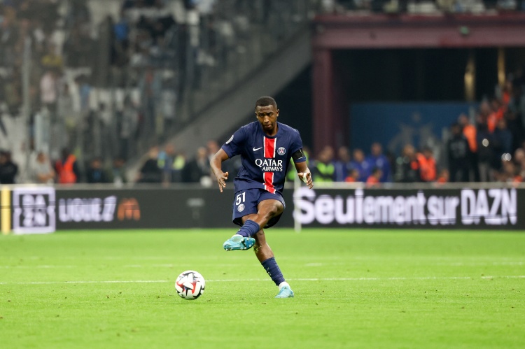 开云品牌-帕乔：这周巴黎苦练了定位球防守 马尔基尼奥斯就像我的父亲