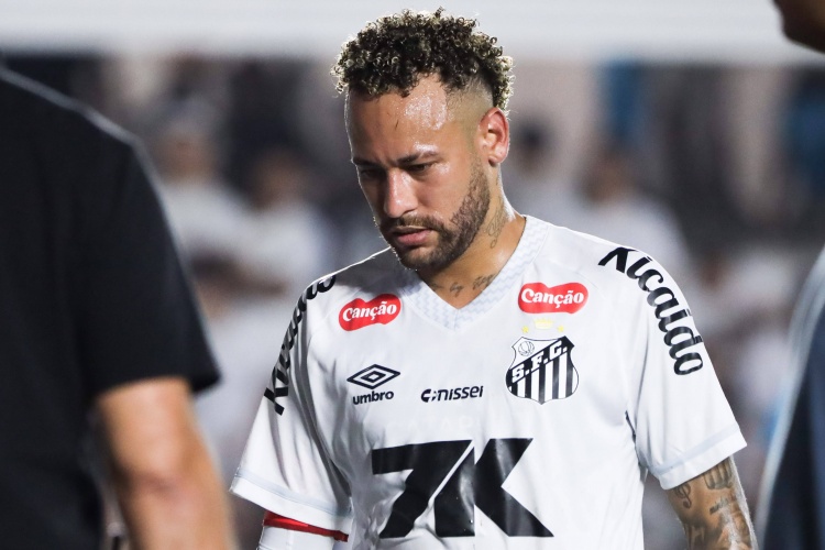 开云综合服务-马卡：内马尔康复取得巨大进展，目前已经可以在球场进行慢跑训练